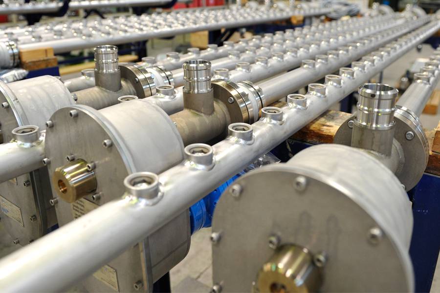 Spray pipes for dewatering and thickening